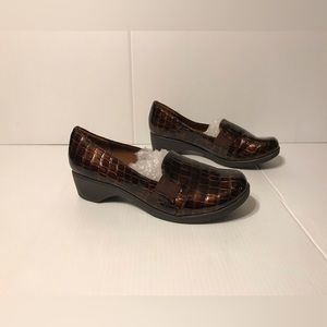 Soft Style brown slip-on comfort pump loafers women size 9 W